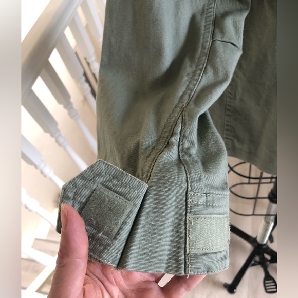 Tommy Hilfiger utility jacket. - Picture 7 of 10